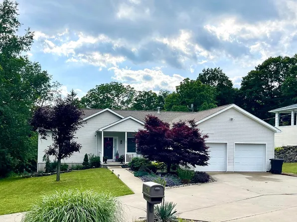 421 Columbia Ave, Clarks Summit, PA 18411