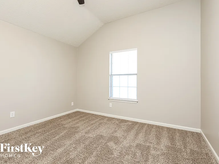 317 Cedar Park Cir — Photo 13
