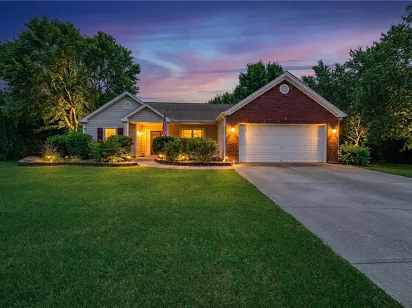 33 Glenabbey Dr, Cartersville, GA 30120
