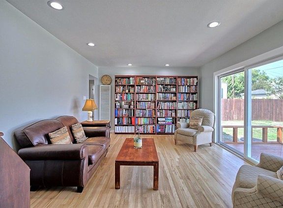 4th image of 564 S Emma Ave