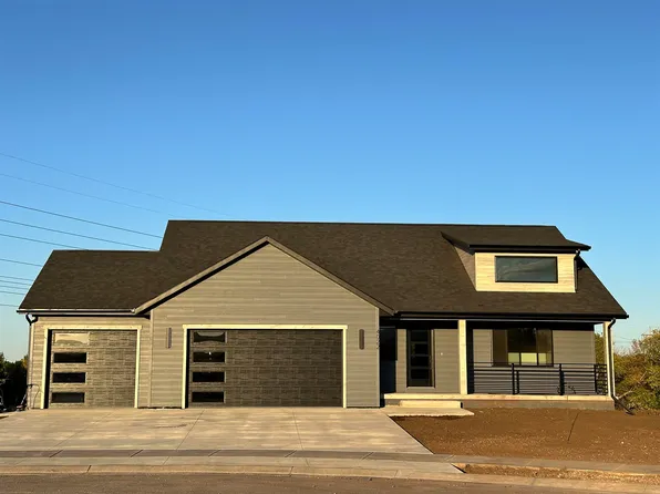 4022 Bozeman Ct, Spearfish, SD 57783