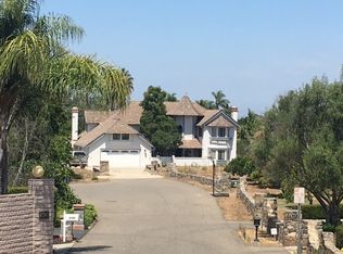 2302 Castlegate Ln, Vista, CA 92084