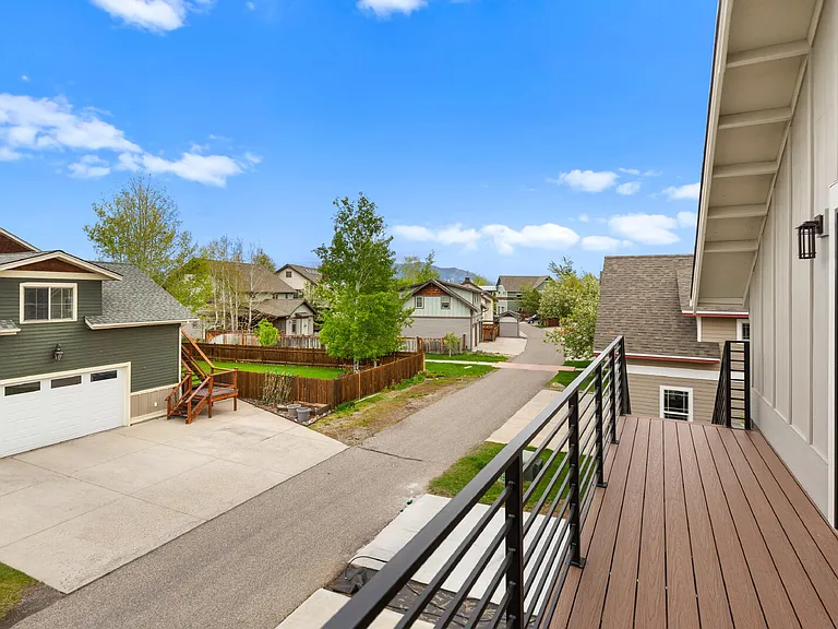 1 bed, 1.0 bath, 565 sqft, $2,000 — Photo 11