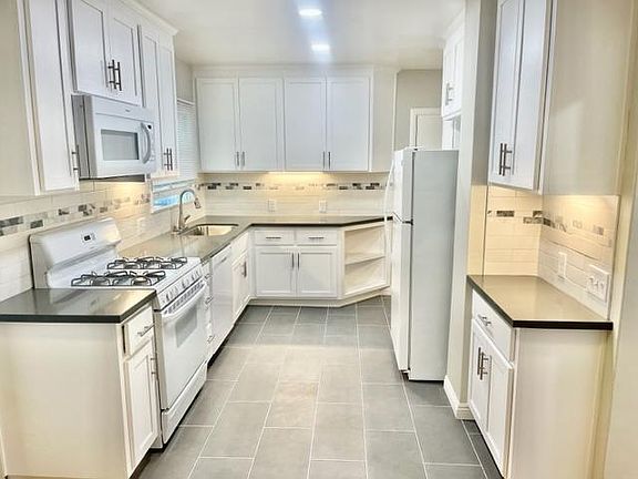 4th image of 2235 N St #210