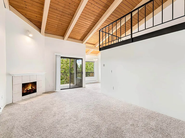 Waterbrook Loft and Apartments — Photo 7