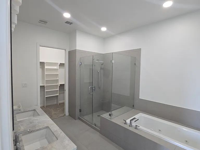 4820 Caroline St #304 — Photo 18