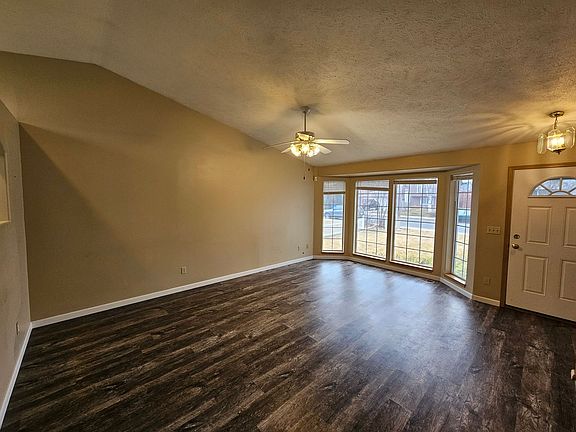2nd image of 1017 N Lindsay St