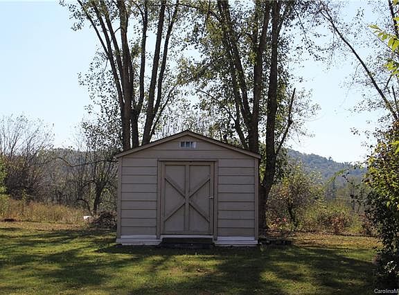 2nd image of 74 Lydia Ln