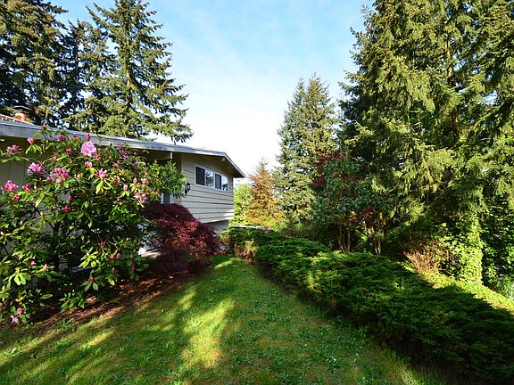 3rd image of 14017 SE 37th Pl