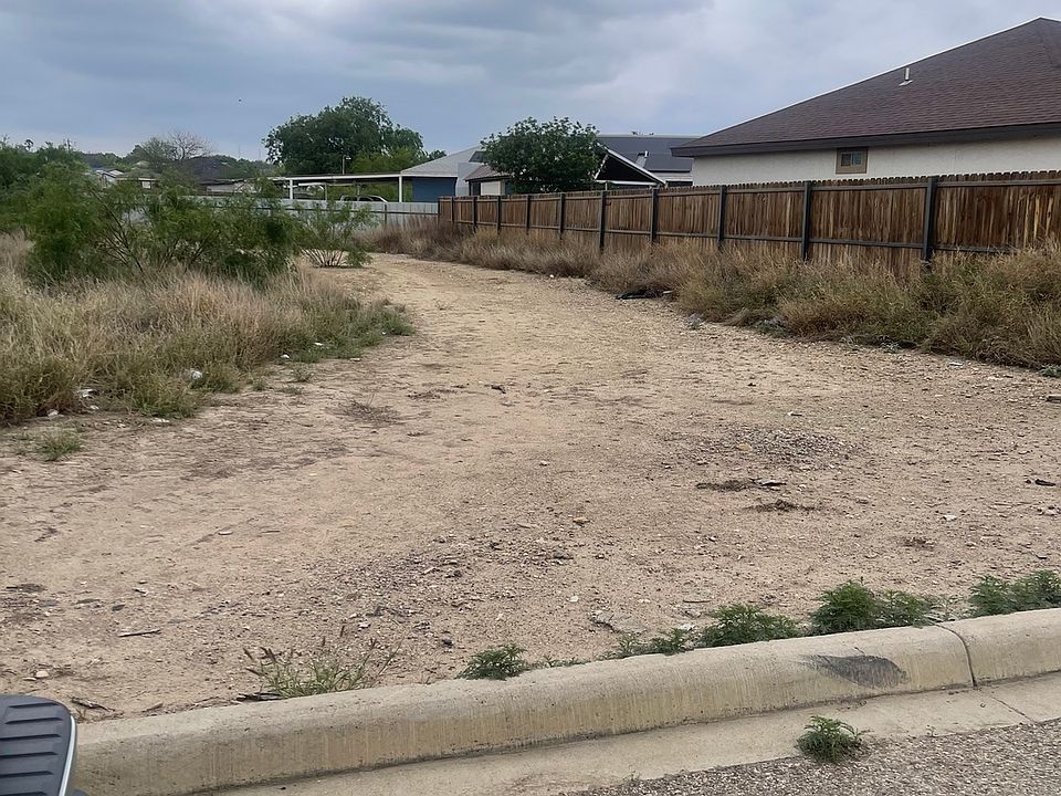 2nd image of 2522 De Leon Drive LOT 2