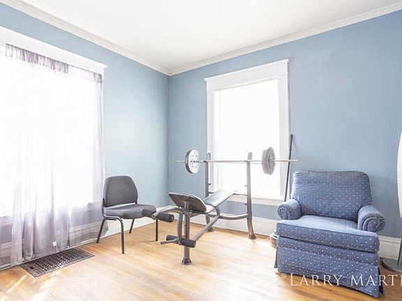 4th image of 1303 Prospect Ave SE