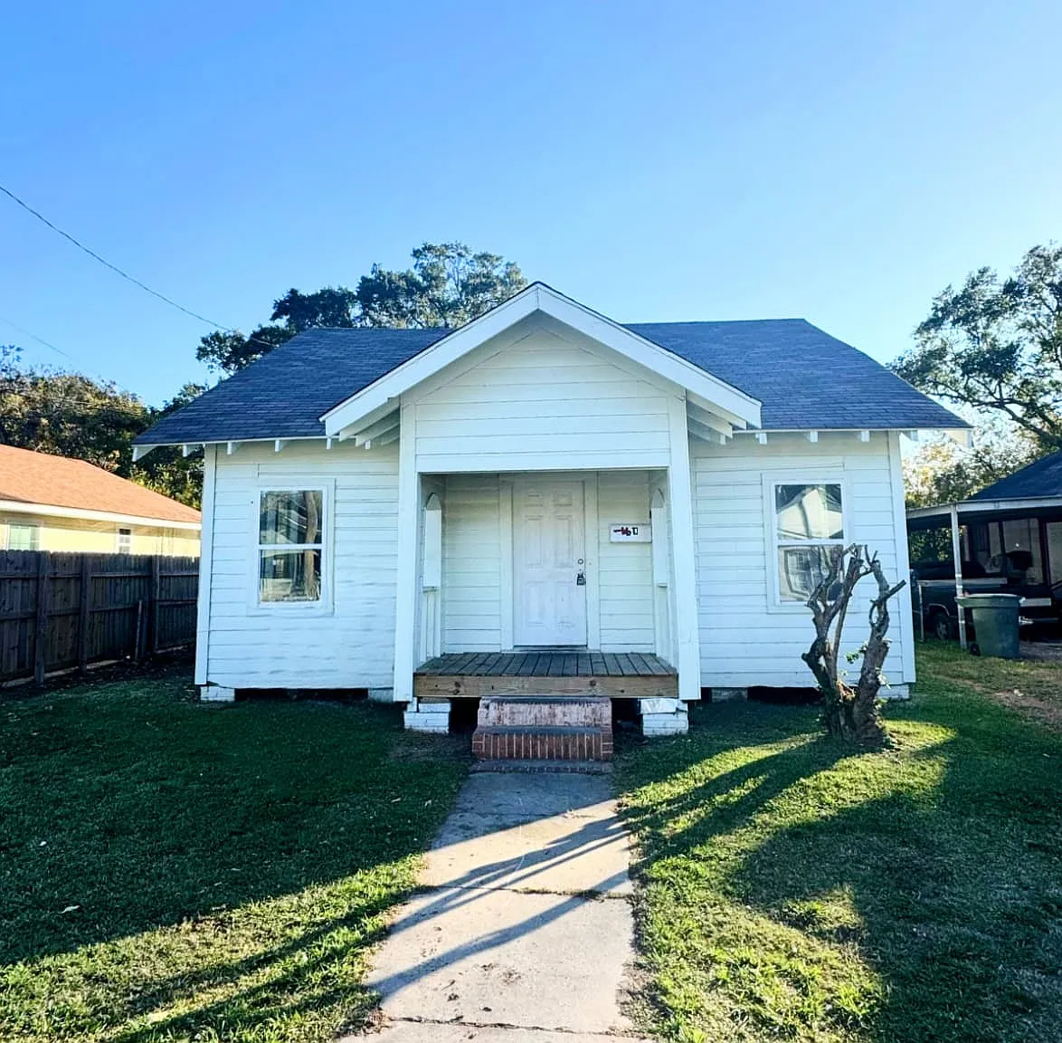 3 bed, 1124 sqft, $1,300 — Photo 1
