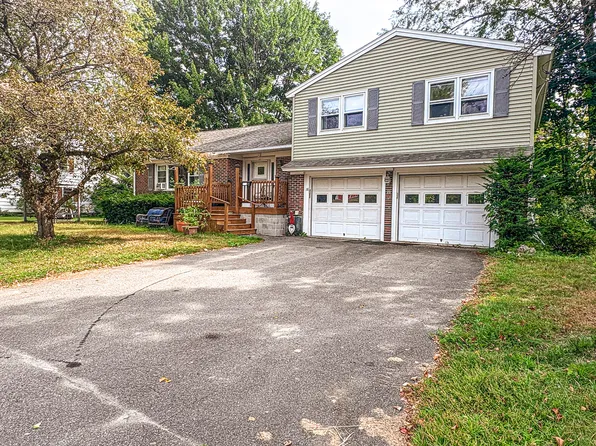 18 Eustis Parkway, Waterville, ME 04901