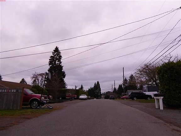 5th image of 4041 Palisades Pl W