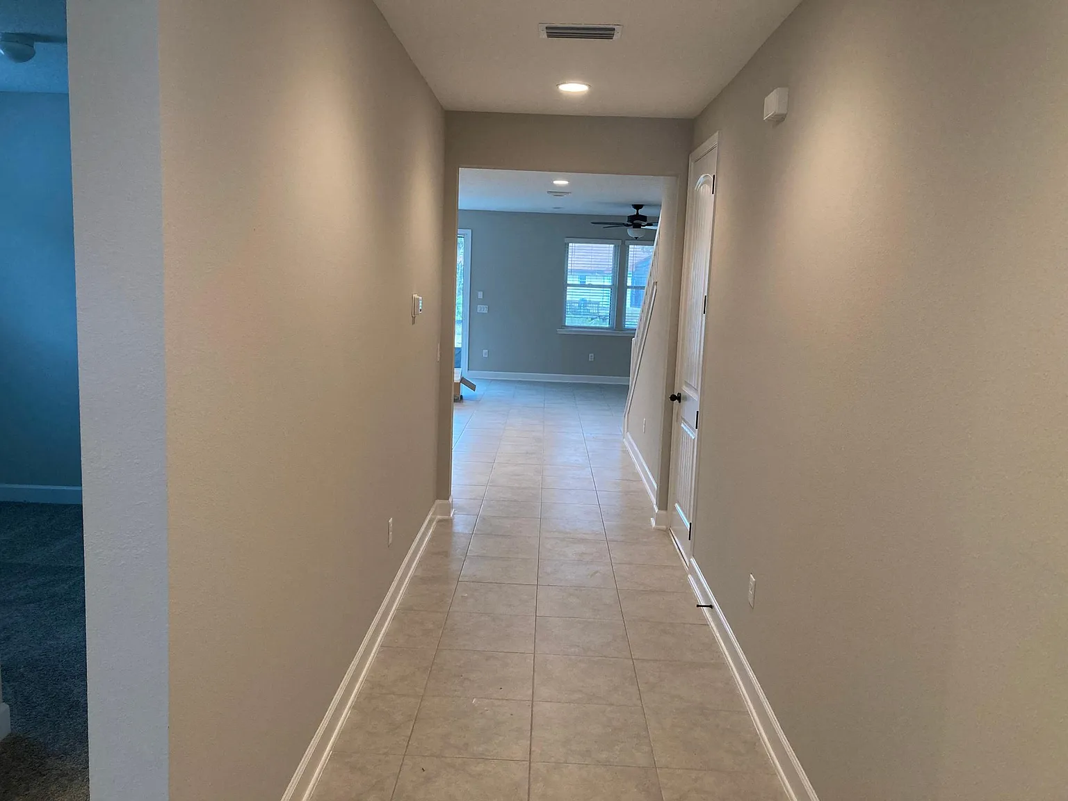 4 bed, 2600 sqft, $3,200 — Photo 3