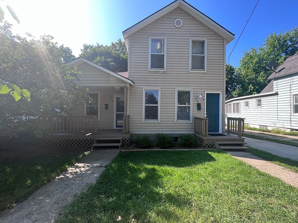1st image of 834 Crosby St NW