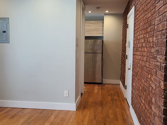 2nd image of 699 Willoughby Ave APT 2F