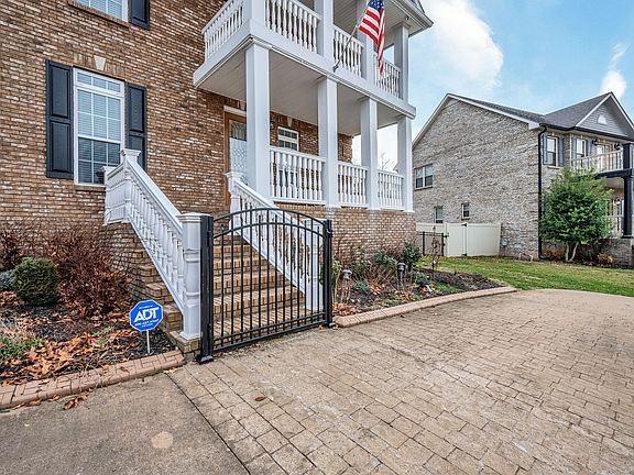 5th image of 165 Roanoke Station Cir