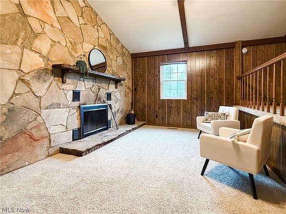 3rd image of 87 Cummins St