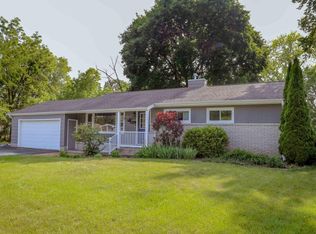 5863 N Witte Ln, Glendale, WI 53209