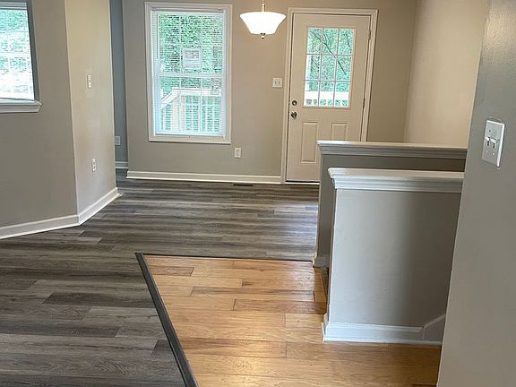 4th image of 1771 Jefferson Ln