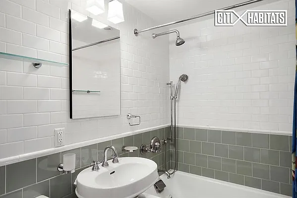 Sold by Citi Habitats | media 20