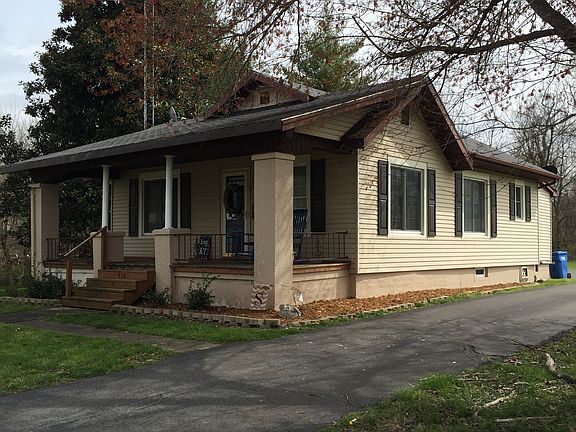 3rd image of 412 E Bellville St