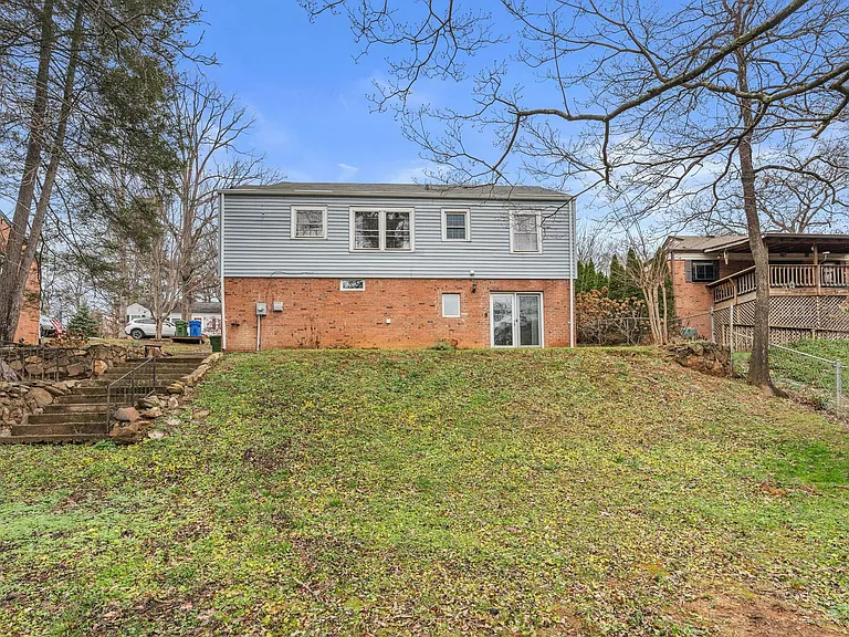 29 Canterbury Rd — Photo 34