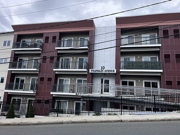 2nd image of 10 Franklin Ave APT 107