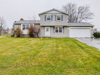 99 Squire Dale Ln, Rochester, NY, 14612
