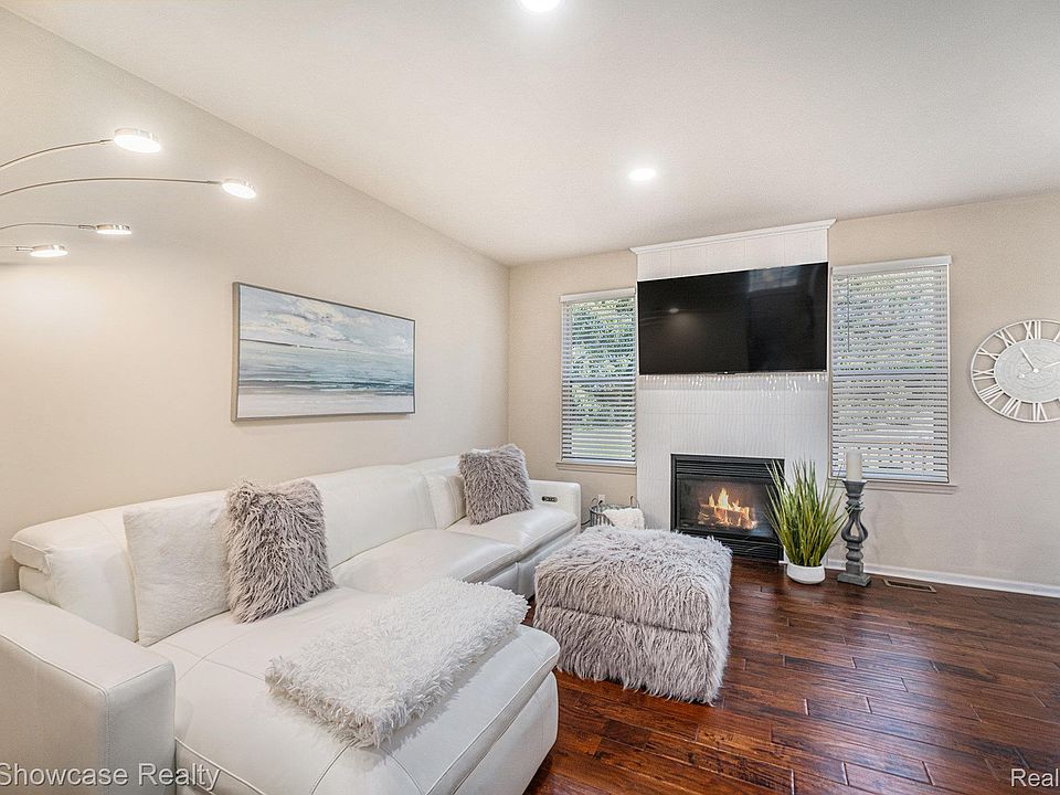 9064 Rhyan Rd, photo 4