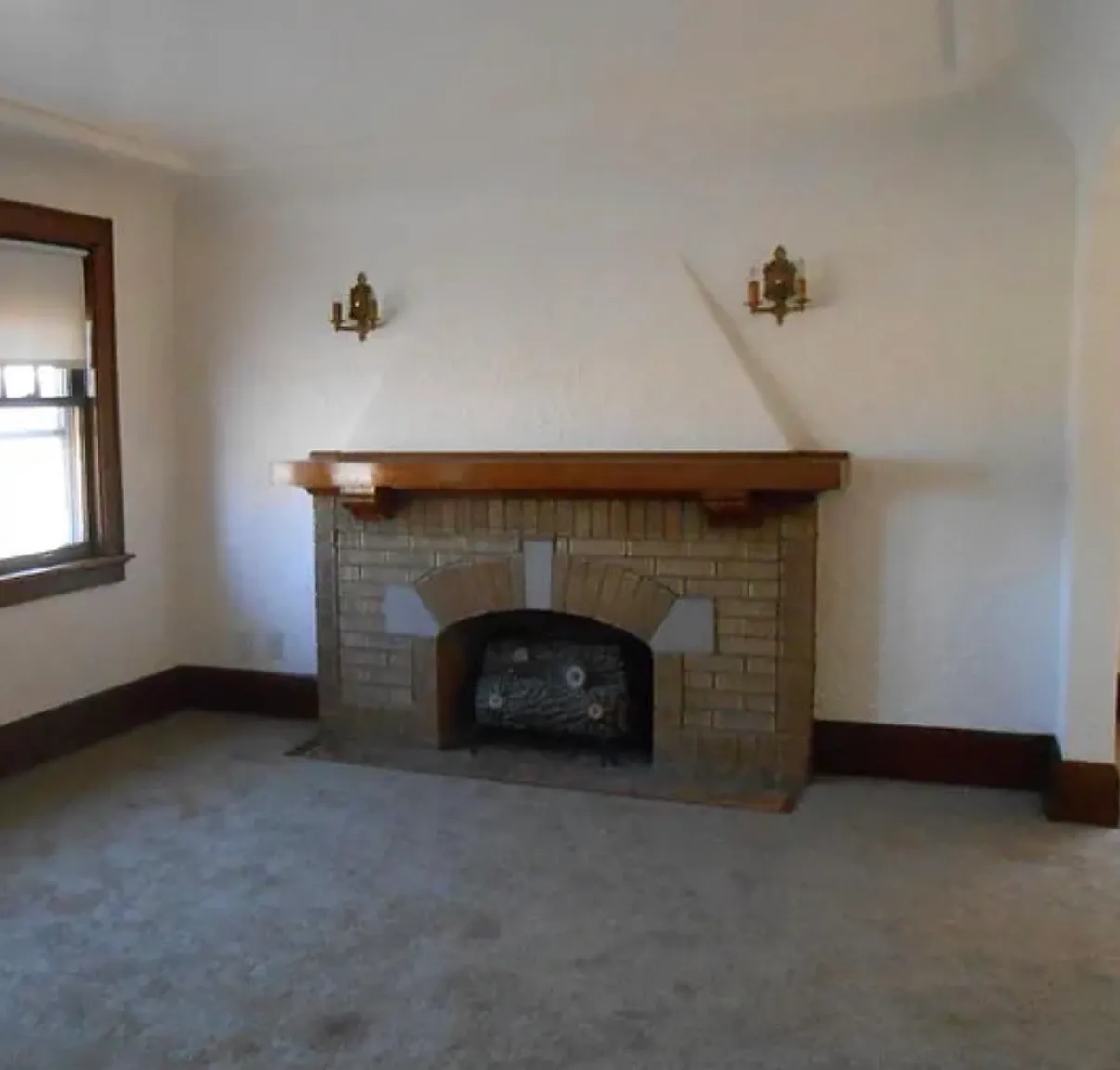 2 bed, 2374 sqft, $900 — Photo 2