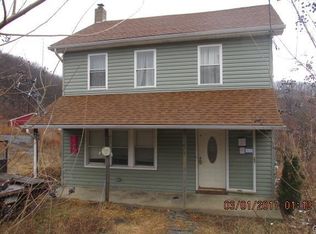 2515 Woodbine St, Slatington, PA 18080