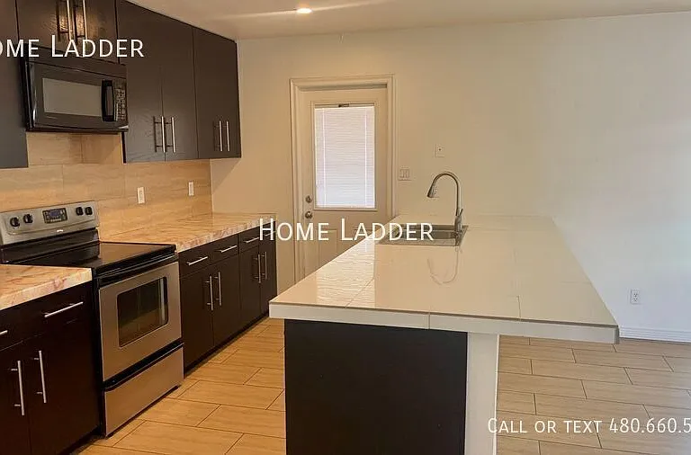3315 S Ventura Dr — Photo 3