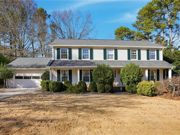 4693 Marc Ct SW, Lilburn, GA 30047