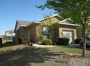 2220 Stonebrook Ln, Mesquite, TX 75181