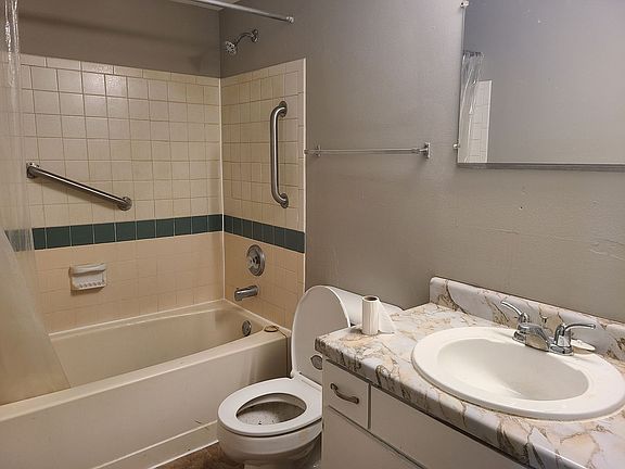 3rd image of 333 Coolidge Ave #2