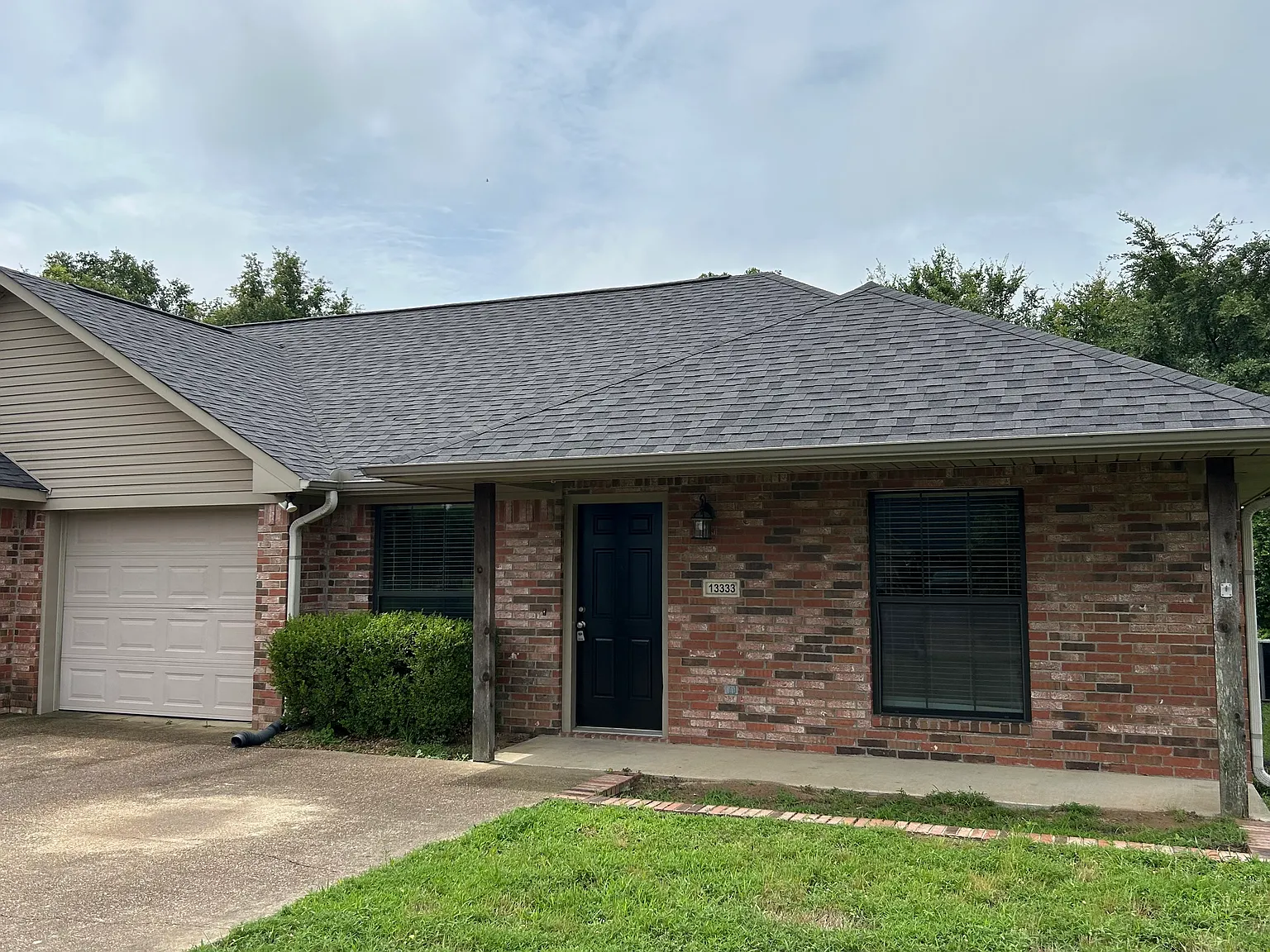 13333 Country Meadow Ln — Photo 1