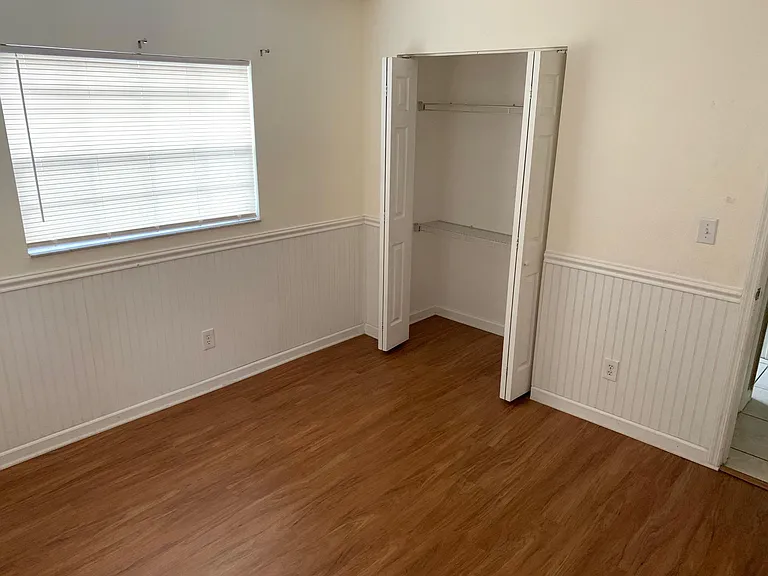 117 N Mercury Ave — Photo 16