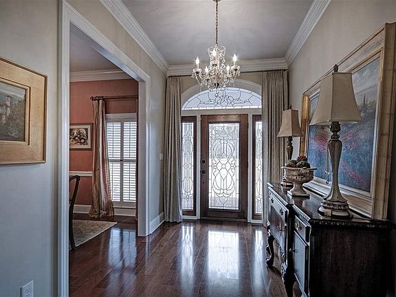 4th image of 13 Canebrake Dr