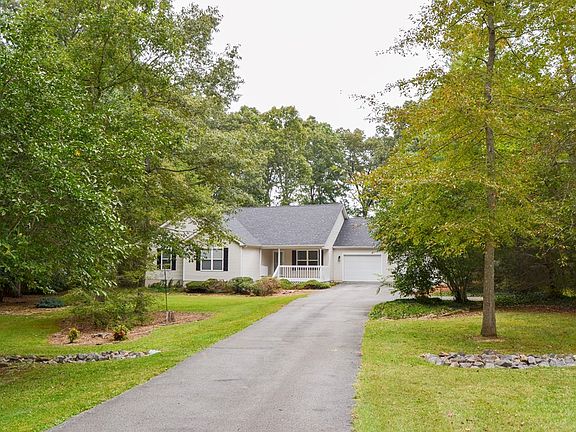 3rd image of 329 Hilltop Dr