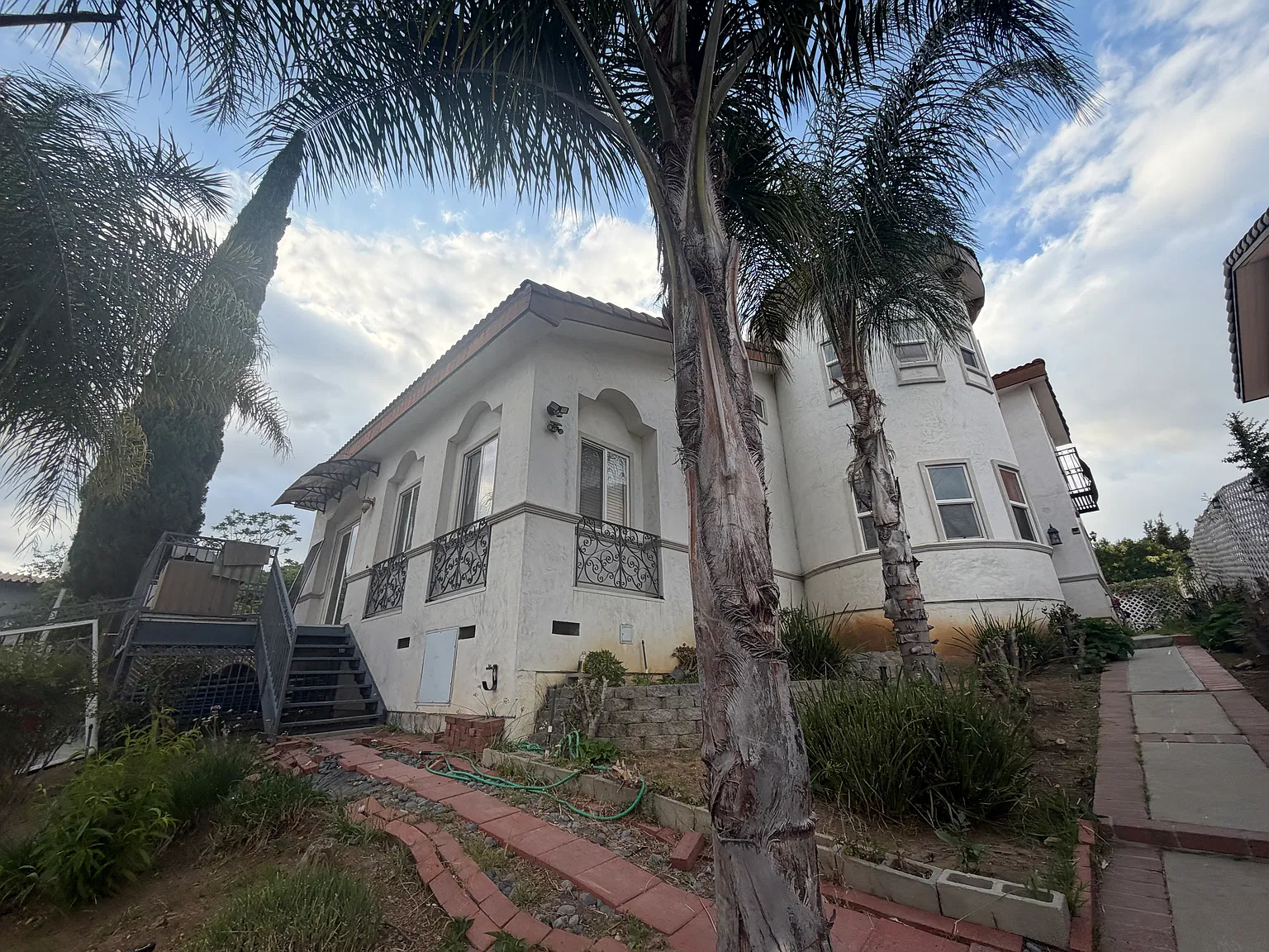 2 bed, 800 sqft, $2,500 — Photo 4