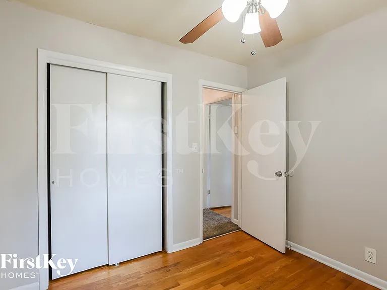7902 E 89th Ter — Photo 10