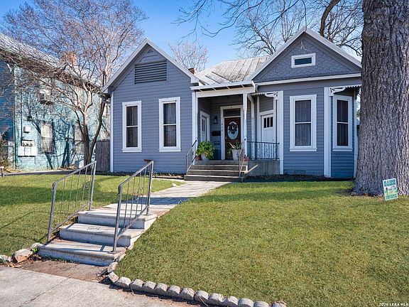 2nd image of 412 Dallas Street