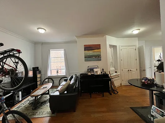 Rented by Mdays Realty | media 25