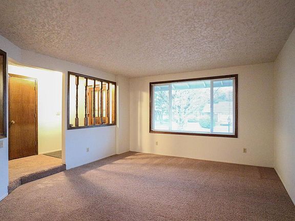 5th image of 4607 NE 113th St
