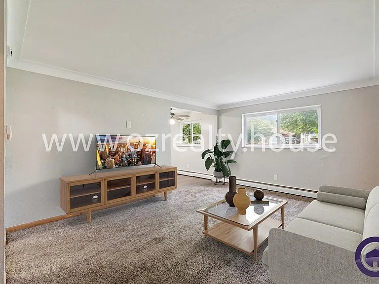 1733 Christian Ave #2 — Photo 3