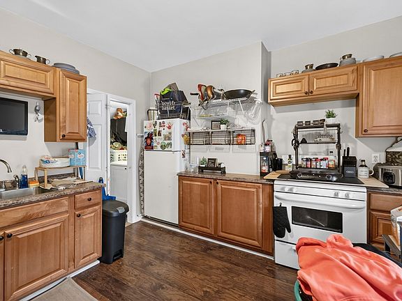 3rd image of 162 Ogrady St