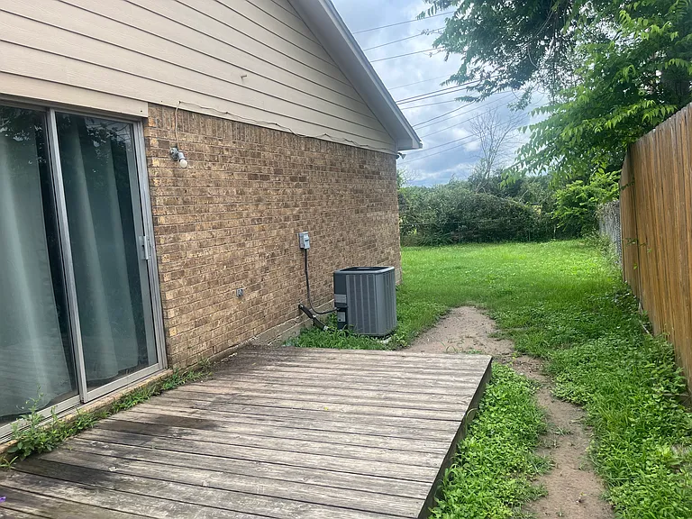 3700 Forestwood Dr — Photo 12