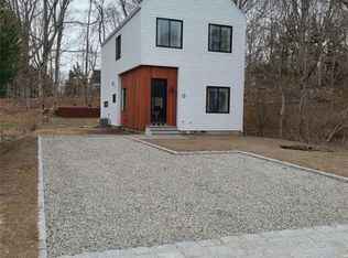 13 Smith St, Stonington, CT 06372